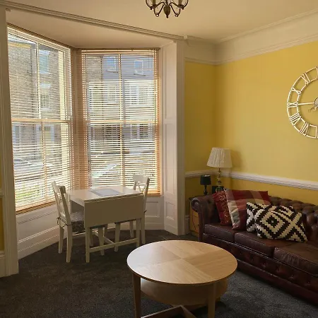 Chiltern Apartment *