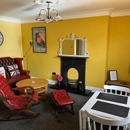 Chiltern Apartment *