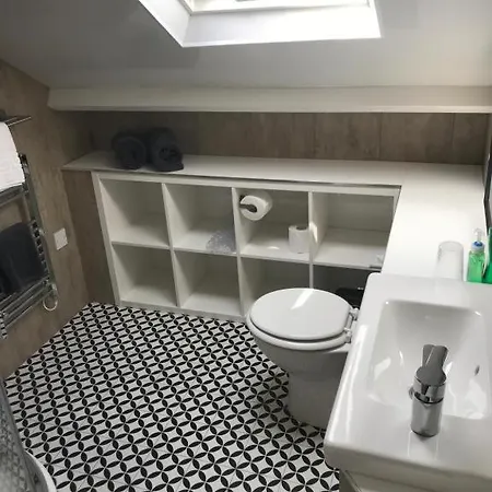 Chiltern Apartment
