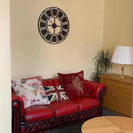 Chiltern Apartment