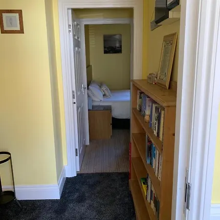 Chiltern Apartment