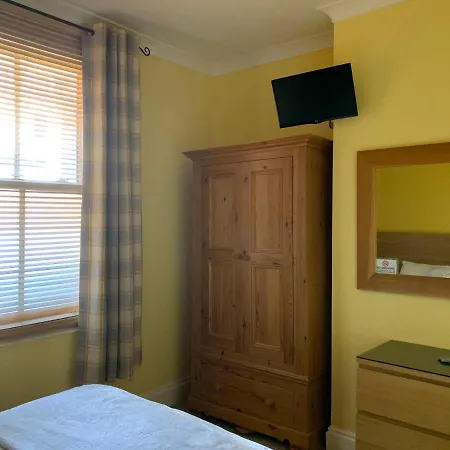 Chiltern Apartment